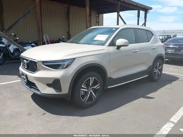 YV4L12UJ2S2519659 2025 VOLVO XC40 - Image 2