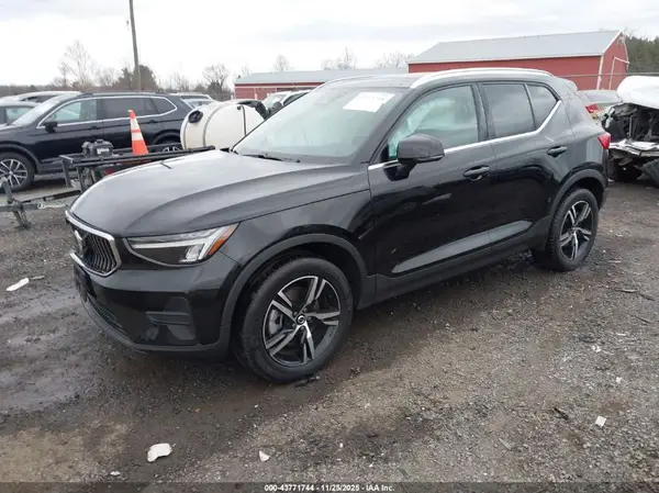 YV4L12UJ2S2558137 2025 VOLVO XC40 - Image 2