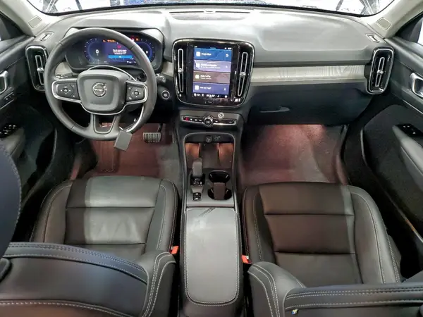 YV4L12UJ2S2603898 2025 VOLVO XC40 - Image 8