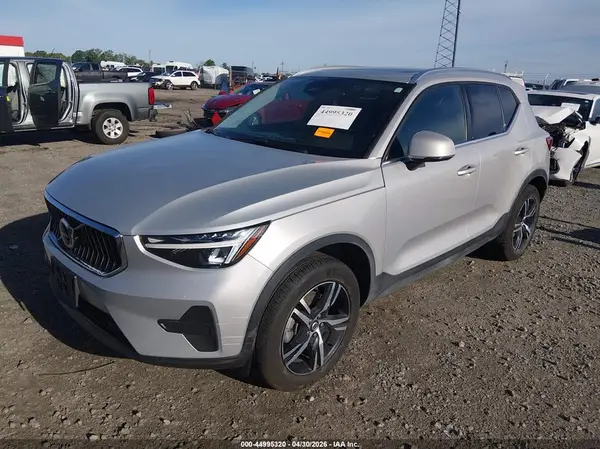 YV4L12UJ3S2563766 2025 VOLVO XC40 - Image 2