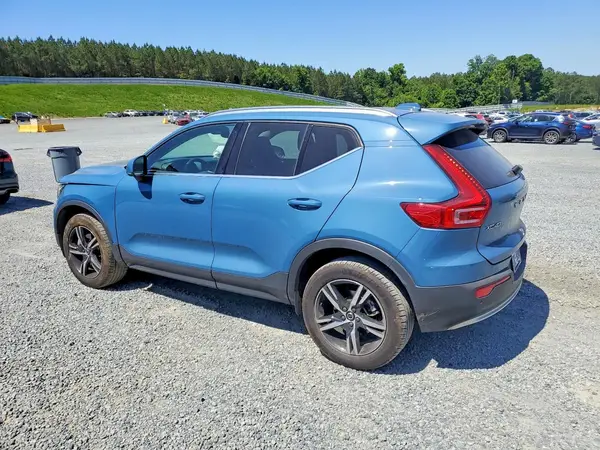 YV4L12UJ3S2564593 2025 VOLVO XC40 - Image 2