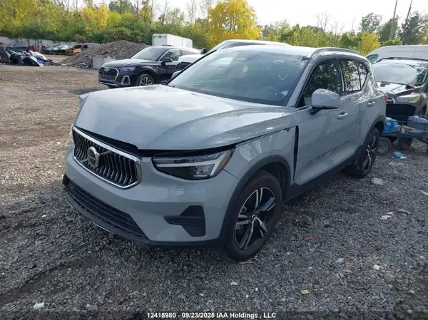 YV4L12UJ4S2589115 2025 VOLVO XC40 - Image 2