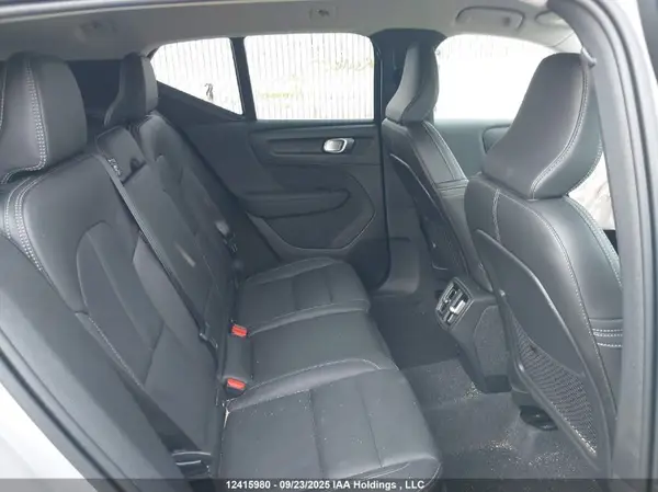 YV4L12UJ4S2589115 2025 VOLVO XC40 - Image 8