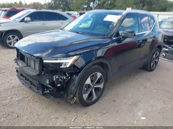 YV4L12UJ4S2608309 2025 VOLVO XC40 - Image 2