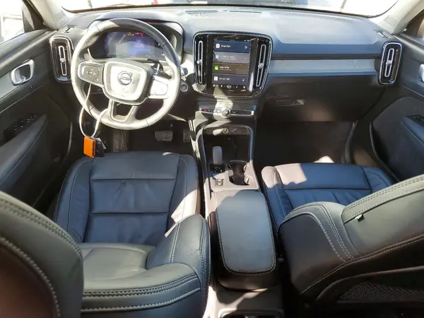 YV4L12UJ5S2576650 2025 VOLVO XC40 - Image 8