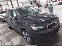 YV4L12UJ5S2596610 2025 VOLVO XC40