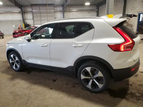 YV4L12UJ5S2604026 2025 VOLVO XC40 - Image 2