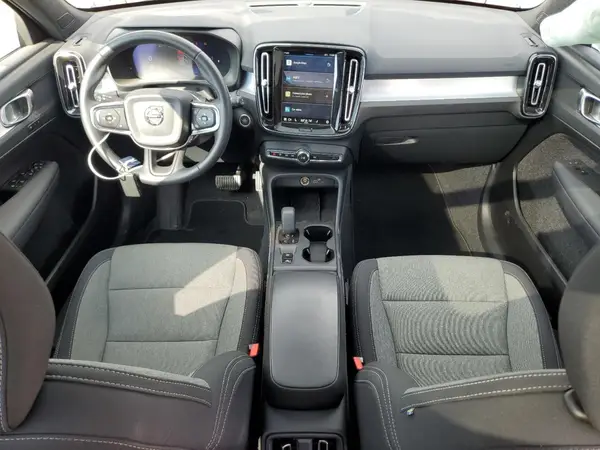 YV4L12UJ6S2473169 2025 VOLVO XC40 - Image 8