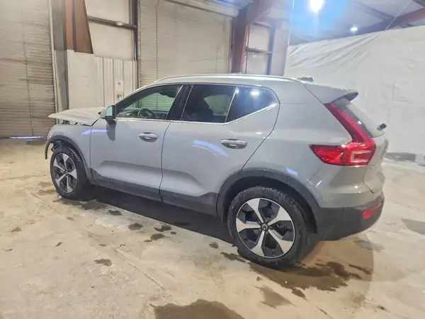 YV4L12UJ6S2475097 2025 VOLVO XC40 - Image 2