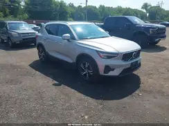 YV4L12UJ6S2477321 2025 VOLVO XC40