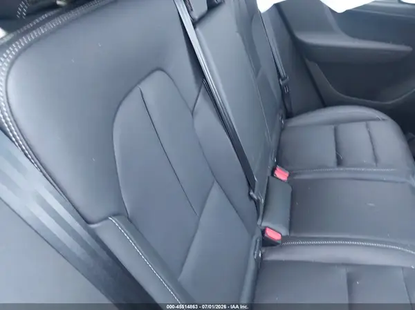 YV4L12UJ6S2545150 2025 VOLVO XC40 - Image 8