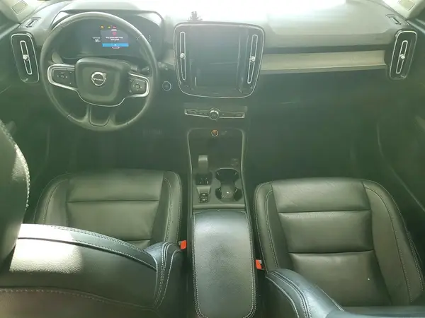 YV4L12UJ7S2465341 2025 VOLVO XC40 - Image 8