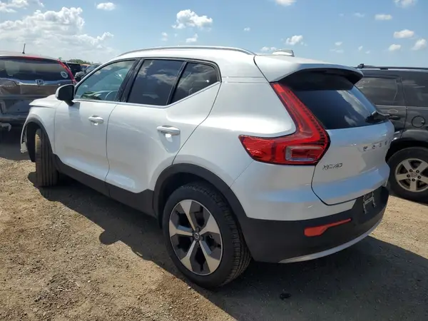 YV4L12UJ8S2511257 2025 VOLVO XC40 - Image 2