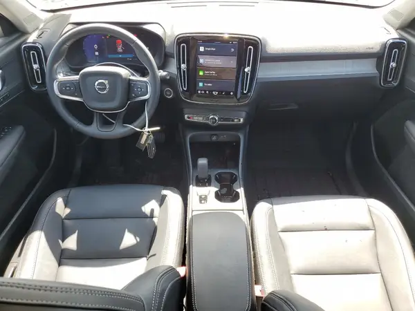 YV4L12UJ8S2511257 2025 VOLVO XC40 - Image 8