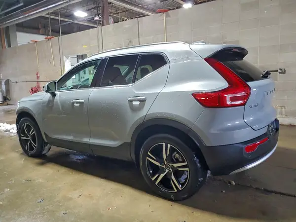 YV4L12UJ8S2604456 2025 VOLVO XC40 - Image 2