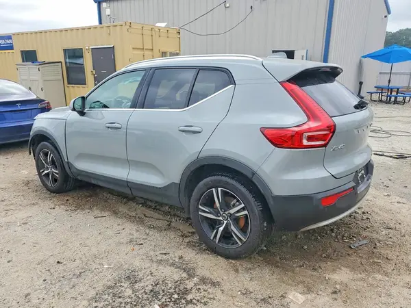 YV4L12UJ9S2515754 2025 VOLVO XC40 - Image 2