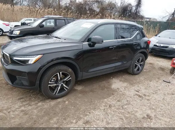 YV4L12UJXS2586753 2025 VOLVO XC40 - Image 2