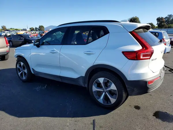 YV4L12UK0R2203308 2024 VOLVO XC40 - Image 2