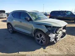 YV4L12UK0R2319995 2024 VOLVO XC40