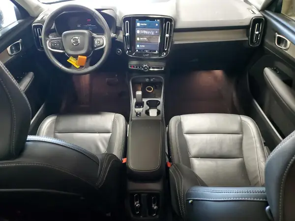YV4L12UK0R2320807 2024 VOLVO XC40 - Image 8