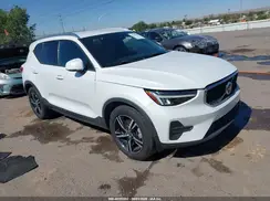 YV4L12UK1P2967889 2023 VOLVO XC40