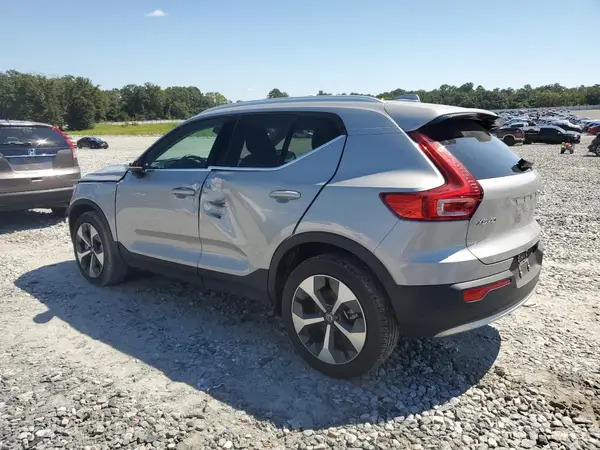 YV4L12UK1R2202815 2024 VOLVO XC40 - Image 2