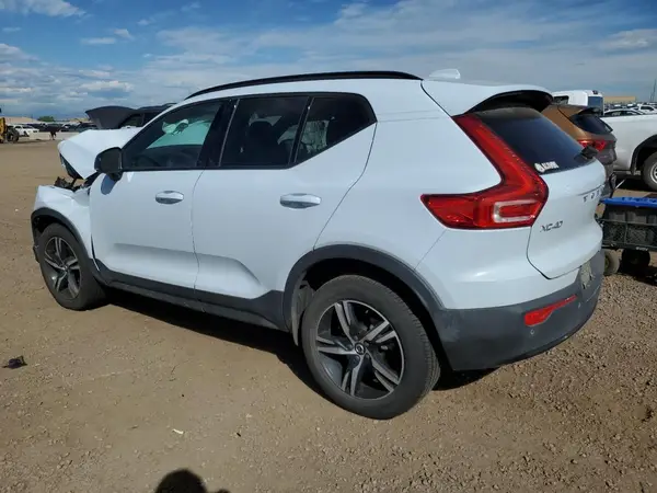 YV4L12UK1R2206170 2024 VOLVO XC40 - Image 2