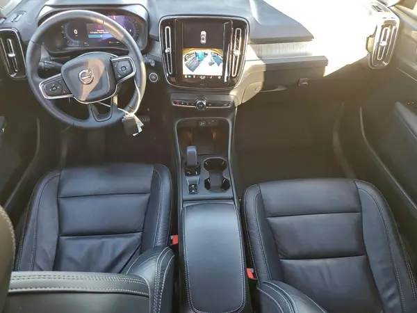 YV4L12UK1R2206654 2024 VOLVO XC40 - Image 8