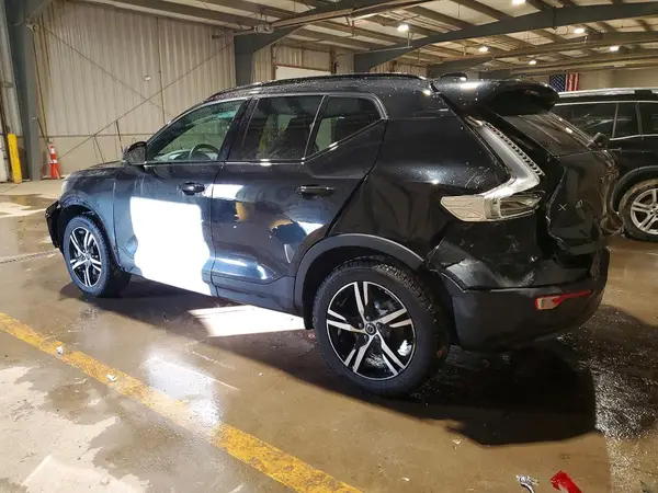 YV4L12UK1R2334585 2024 VOLVO XC40 - Image 2