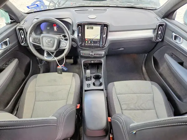 YV4L12UK1R2356490 2024 VOLVO XC40 - Image 8