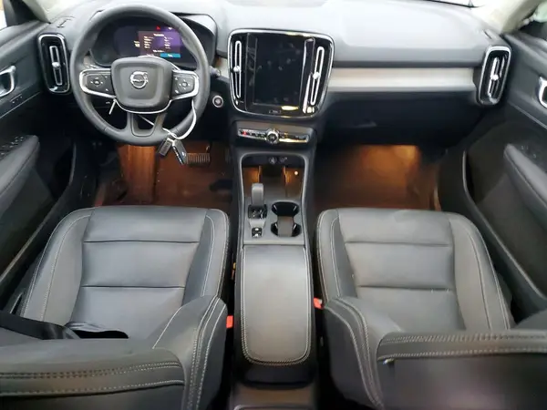 YV4L12UK1R2364461 2024 VOLVO XC40 - Image 8