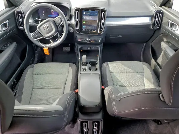 YV4L12UK2P2964984 2023 VOLVO XC40 - Image 8