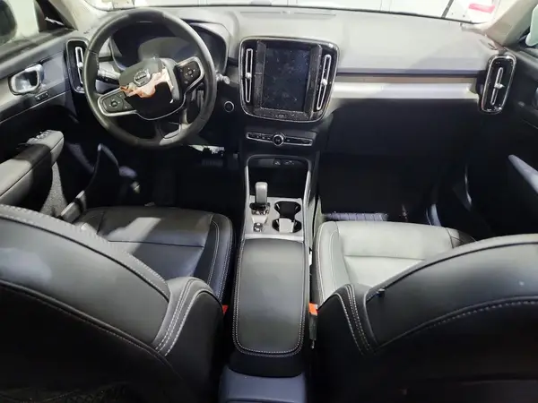 YV4L12UK2R2238464 2024 VOLVO XC40 - Image 8