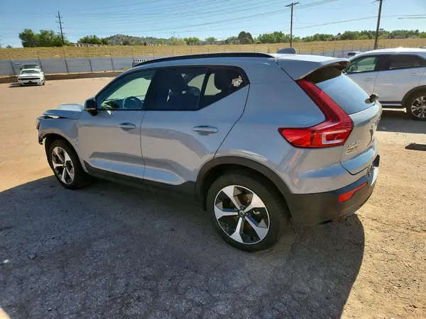 YV4L12UK2R2287860 2024 VOLVO XC40 - Image 2