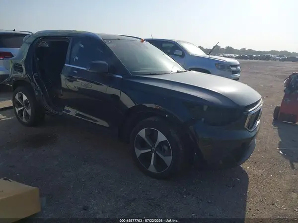 YV4L12UK2R2365473 2024 VOLVO XC40 - Image 1