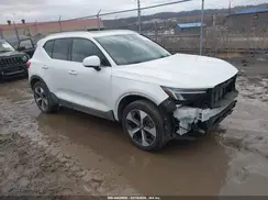 YV4L12UK3R2222855 2024 VOLVO XC40