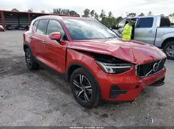 YV4L12UK3R2315858 2024 VOLVO XC40