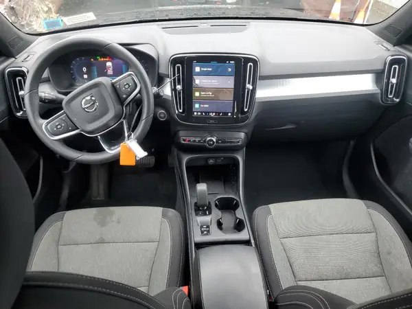 YV4L12UK5R2336792 2024 VOLVO XC40 - Image 8
