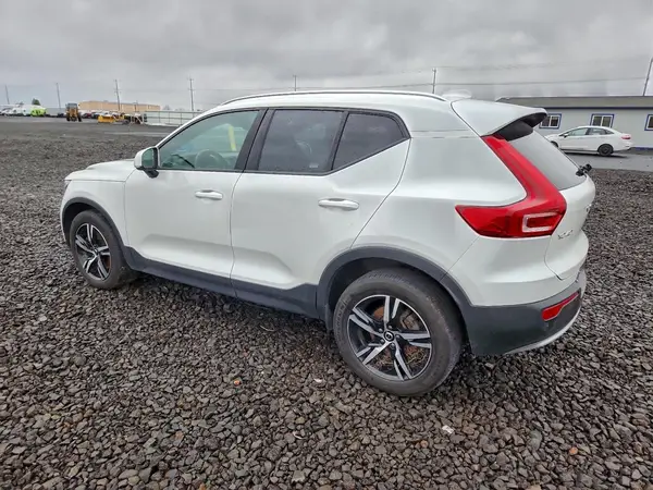 YV4L12UK6P2963479 2023 VOLVO XC40 - Image 2