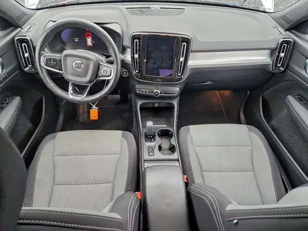 YV4L12UK6P2963479 2023 VOLVO XC40 - Image 8
