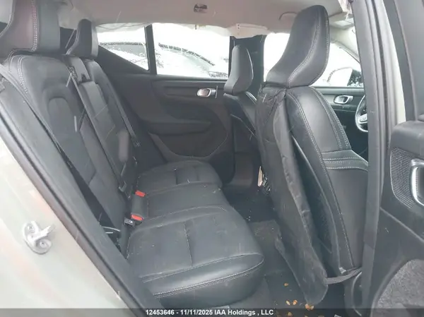 YV4L12UK7R2201698 2024 VOLVO XC40 - Image 8