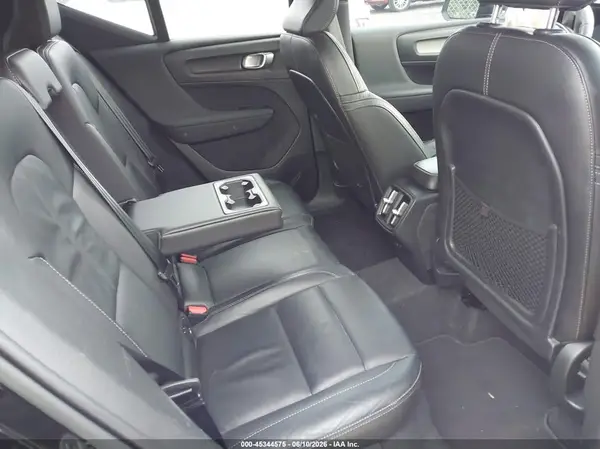 YV4L12UK7R2210353 2024 VOLVO XC40 - Image 8