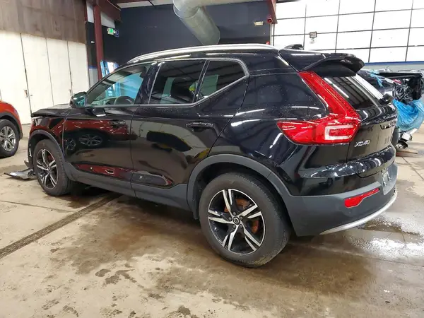 YV4L12UK8P2966304 2023 VOLVO XC40 - Image 2