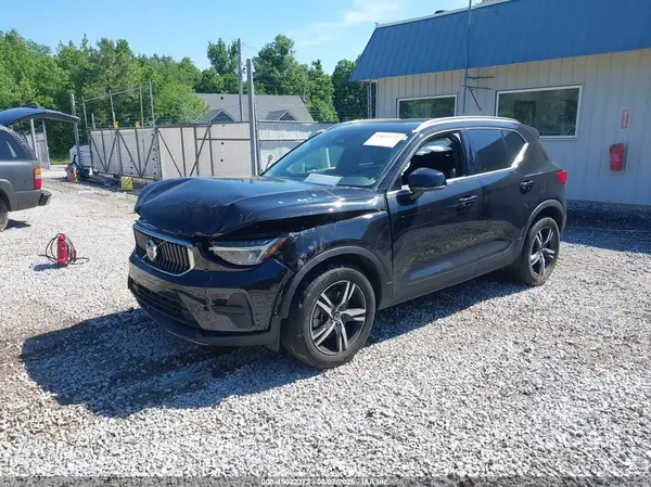 YV4L12UK8R2286664 2024 VOLVO XC40 - Image 2