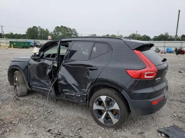 YV4L12UK8R2286860 2024 VOLVO XC40 - Image 2