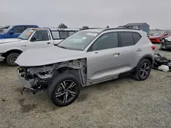 YV4L12UK8R2338164 2024 VOLVO XC40