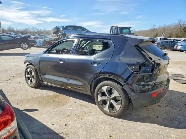 YV4L12UK9R2211925 2024 VOLVO XC40 - Image 2