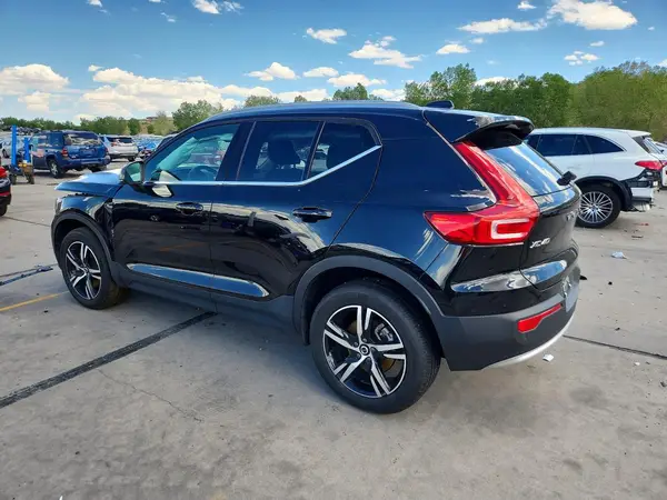 YV4L12UK9R2286608 2024 VOLVO XC40 - Image 2