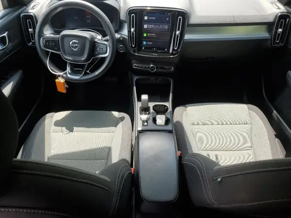 YV4L12UK9R2336519 2024 VOLVO XC40 - Image 8