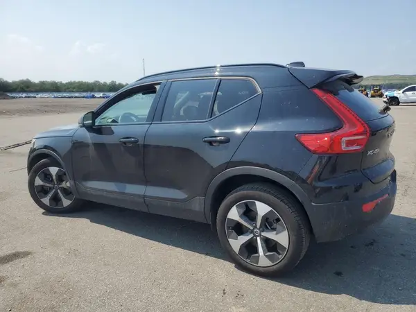 YV4L12UK9R2373098 2024 VOLVO XC40 - Image 2